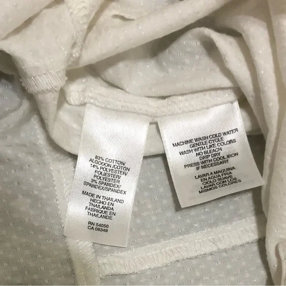 Jones New York Signature Women’s Pullover Blouse 3X White Stretch Gold Buttons - Picture 10 of 12